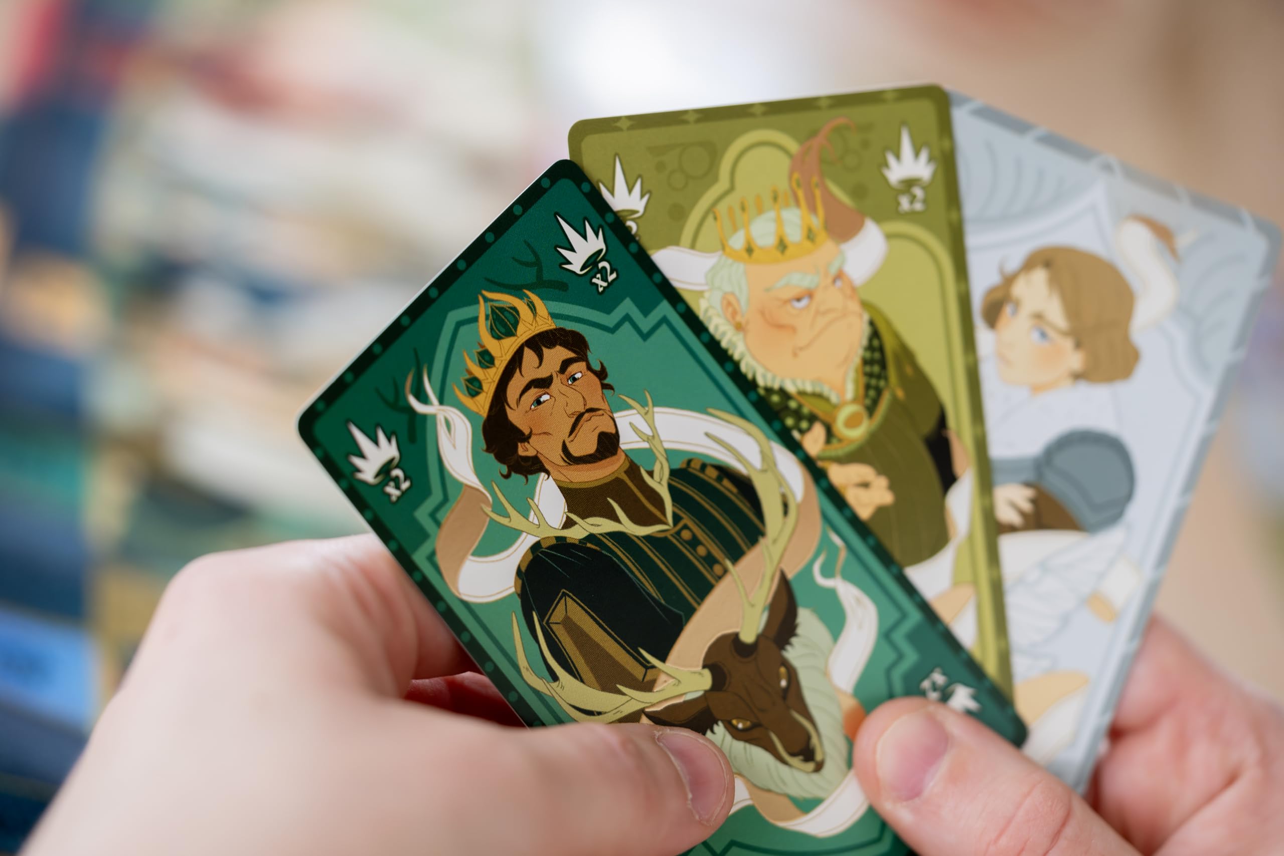 catch-up-games-courtisans-jeu-de-cartes-bluff-d-s-8-ans image 7