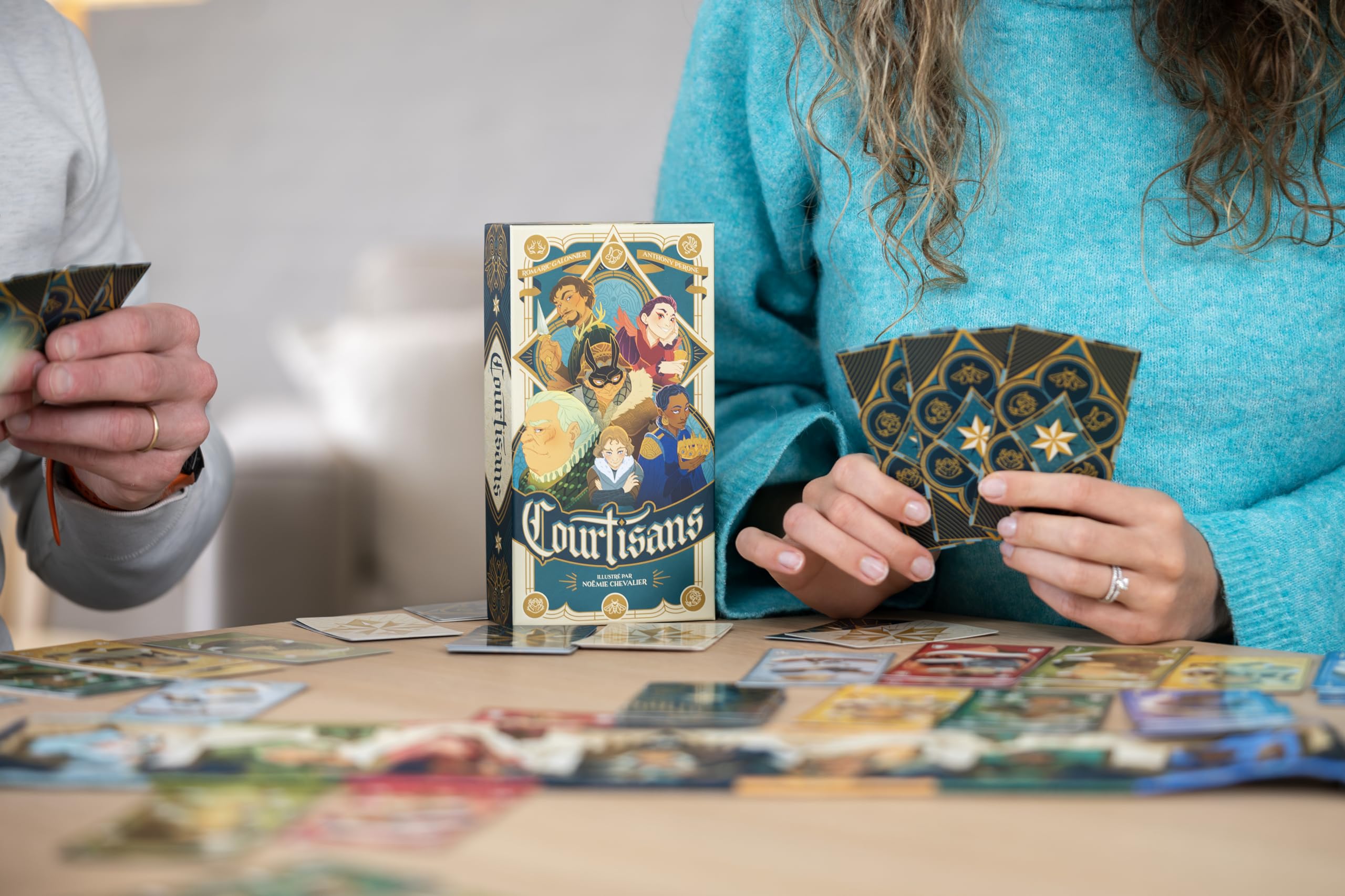 catch-up-games-courtisans-jeu-de-cartes-bluff-d-s-8-ans image 6